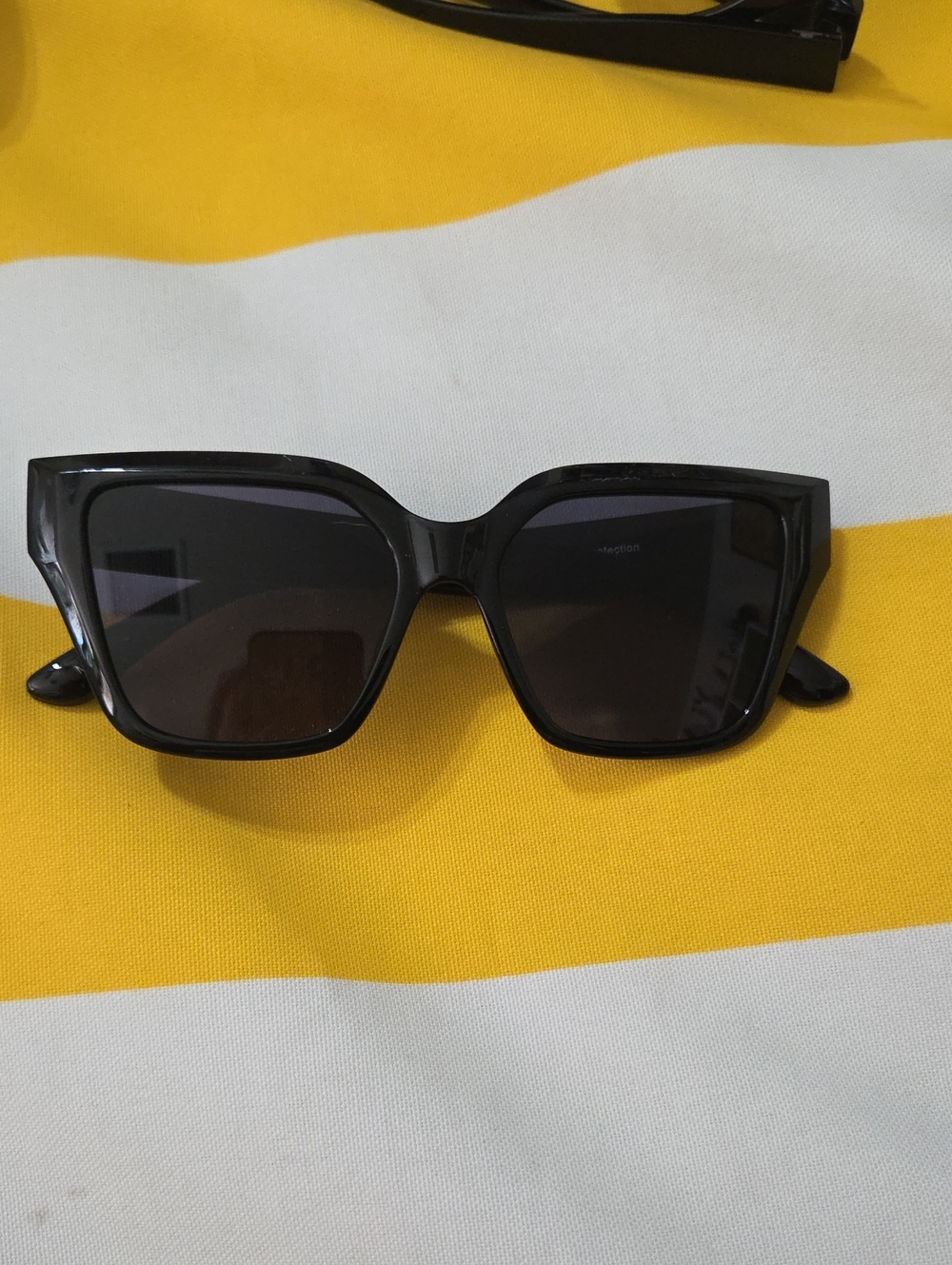 Z Supply Black Oversized Square Women's Sunglasses